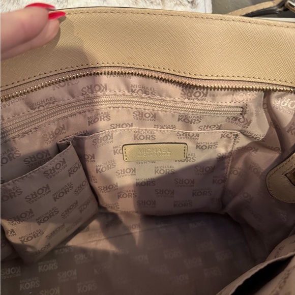 Gorgeous Michael Kors Saffiano leather studded tote! Like new! - Picture 5 of 9